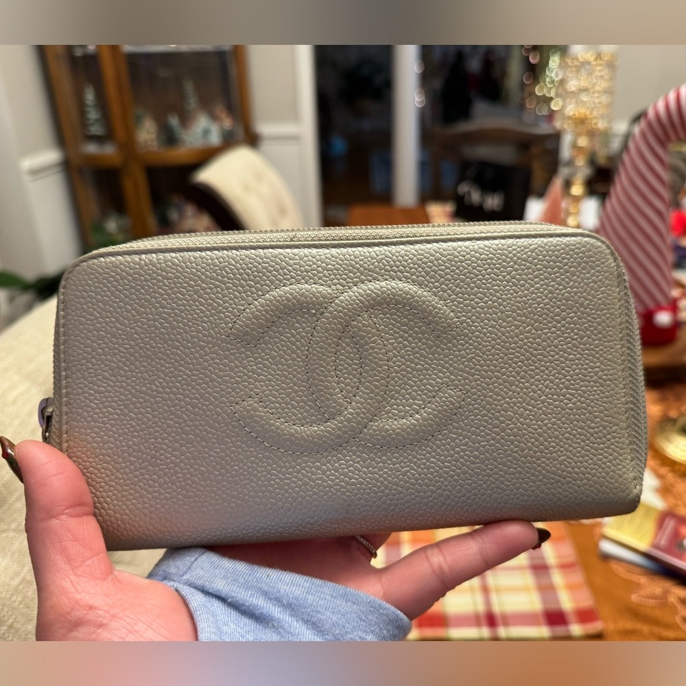 CHANEL Caviar Leather CC Zip Around Wallet – Beige / Champagne – With Dust Bag - Picture 2 of 13